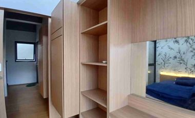 DISEWA RUMAH 2 LANTAI FULL FURNISHED GRAND WISATA BEKASI DEKAT MALL & TOL