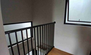 DISEWA RUMAH 2 LANTAI FULL FURNISHED GRAND WISATA BEKASI DEKAT MALL & TOL