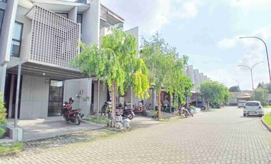 DISEWA RUMAH 2 LANTAI FULL FURNISHED GRAND WISATA BEKASI DEKAT MALL & TOL