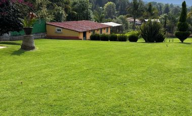 Casa en renta con 2000 metros de jardín Acatitlan