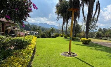 Casa en renta con 2000 metros de jardín Acatitlan