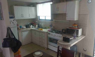 Vendo Cómoda Casa en Conjunto Cerrado con Guardiania 24 horas en Calderón.