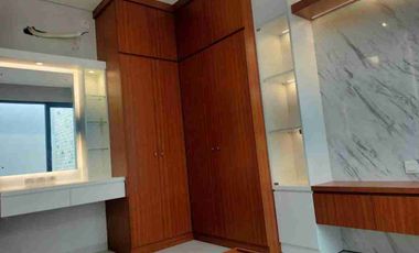 DIJUAL RUMAH SEMI VILLA MODERN MINIMALIS LOKASI IMAM BONJOL