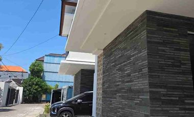 DIJUAL RUMAH SEMI VILLA MODERN MINIMALIS LOKASI IMAM BONJOL