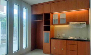 DIJUAL RUMAH SEMI VILLA MODERN MINIMALIS LOKASI IMAM BONJOL