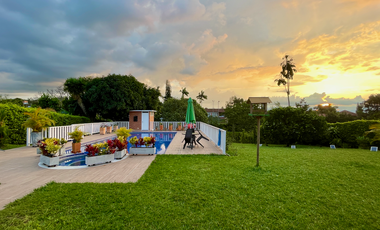 Extraordinaria casa campestre con piscina en un solo nivel en Campiñas de Combia Condominio Campestre. Pereira - Colombia.