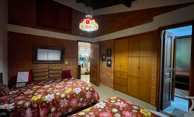 Extraordinaria casa campestre con piscina en un solo nivel en Campiñas de Combia Condominio Campestre. Pereira - Colombia.