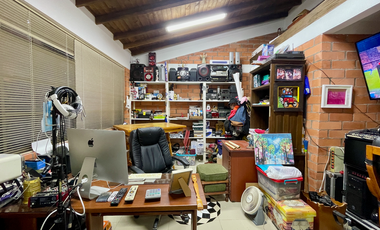 Extraordinaria casa campestre con piscina en un solo nivel en Campiñas de Combia Condominio Campestre. Pereira - Colombia.