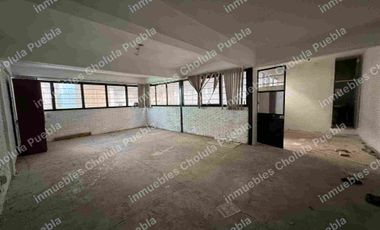 Nave industrial en renta en Forjadores frente a Centro Comercial Cruz del Sur, 2312 m2 de superficie.