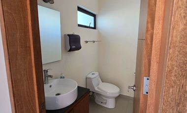 Encantadora casa en renta en el fraccionamiento Triventi con vigilancia 24/7