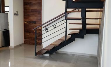 Encantadora casa en renta en el fraccionamiento Triventi con vigilancia 24/7