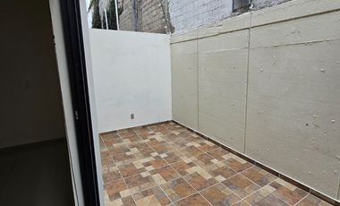 Encantadora casa en renta en el fraccionamiento Triventi con vigilancia 24/7