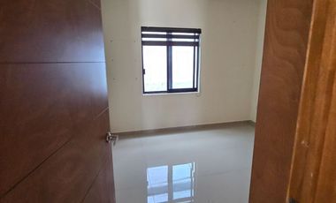 Encantadora casa en renta en el fraccionamiento Triventi con vigilancia 24/7