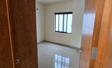 Encantadora casa en renta en el fraccionamiento Triventi con vigilancia 24/7