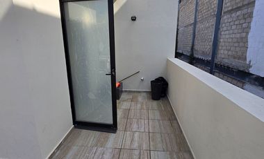 Encantadora casa en renta en el fraccionamiento Triventi con vigilancia 24/7