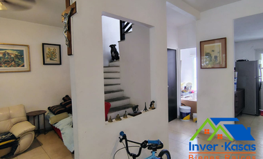 SE VENDE CASA CON ROOF GARDEN, CON ALBERCA EN CONDOMINIO, APLICA CREDITOS