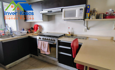 SE VENDE CASA CON ROOF GARDEN, CON ALBERCA EN CONDOMINIO, APLICA CREDITOS