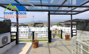 SE VENDE CASA CON ROOF GARDEN, CON ALBERCA EN CONDOMINIO, APLICA CREDITOS