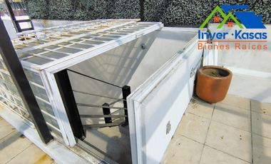 SE VENDE CASA CON ROOF GARDEN, CON ALBERCA EN CONDOMINIO, APLICA CREDITOS