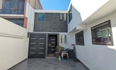 Moderna casa en Venta en Magisterial Vista Bella
