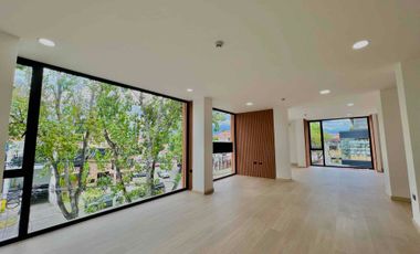 En Cuenca, hermosas oficinas y piso comercial en renta. A estrenar! precios en la descripción