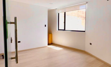 En Cuenca, hermosas oficinas y piso comercial en renta. A estrenar! precios en la descripción