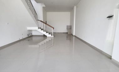 Ruko New East 3lt 5x17 85m Hdp Boulevard JGC Jakarta Garden City