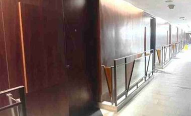 Dijual Via Lelang Hotel lokasi Komp Villa Kendal Jalan Petitenget  Kel Kerobokan Kelod Kec Kuta Kota Badung Bali