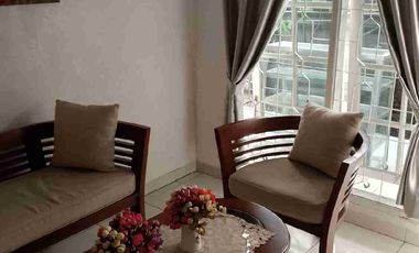 JUAL CEPAT BU RUMAH + KOSSAN FULL FURNISH DAN SUDAH FULL PENYEWA, DEPAN JL BESAR DI BATU AMPAR,CONDET-JAKARTA TIMUR