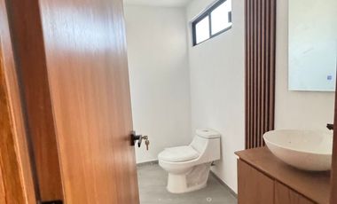 VENTA DE CASA EN FRACC CAMPESTRE CERCA DE CU CON JARDIN