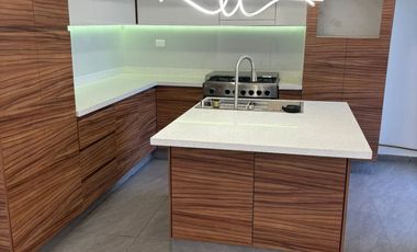 VENTA DE CASA EN FRACC CAMPESTRE CERCA DE CU CON JARDIN