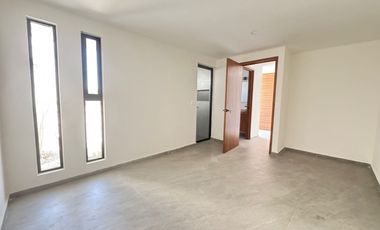 VENTA DE CASA EN FRACC CAMPESTRE CERCA DE CU CON JARDIN