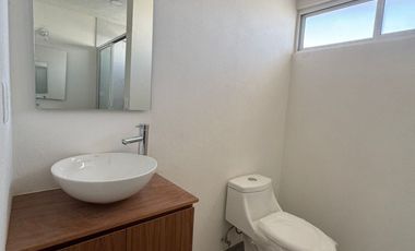 VENTA DE CASA EN FRACC CAMPESTRE CERCA DE CU CON JARDIN