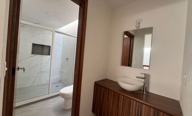 VENTA DE CASA EN FRACC CAMPESTRE CERCA DE CU CON JARDIN