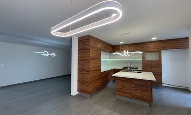 VENTA DE CASA EN FRACC CAMPESTRE CERCA DE CU CON JARDIN