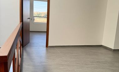 VENTA DE CASA EN FRACC CAMPESTRE CERCA DE CU CON JARDIN