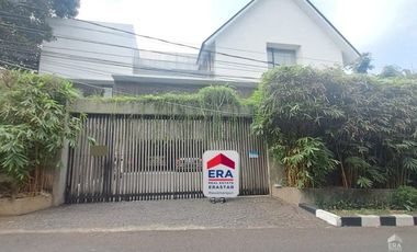 Rumah Mewah Hook hitung tanah harga sangat murah di Taman Radio Dalam Jakarta Selatan