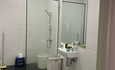 Rumah Over Kredit 2LT Free Kitchen set 98JT dkt Stasiun di Kalibaru 2 Residence Depok