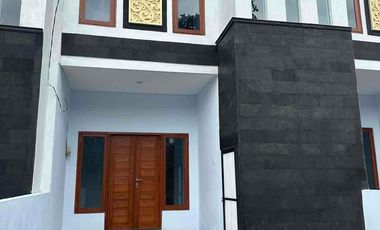 di sewakan rumah 2 lantai di tabanan kota