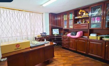 Casa independiente en venta – Sector Colegio SEK