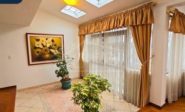 Casa independiente en venta – Sector Colegio SEK