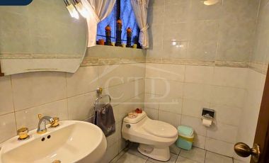 Casa independiente en venta – Sector Colegio SEK