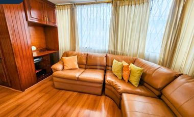 Casa independiente en venta – Sector Colegio SEK