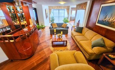 Casa independiente en venta – Sector Colegio SEK