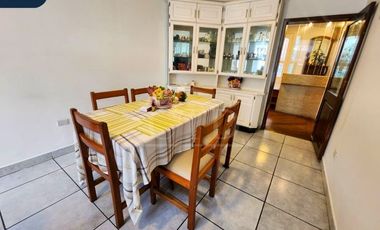 Casa independiente en venta – Sector Colegio SEK