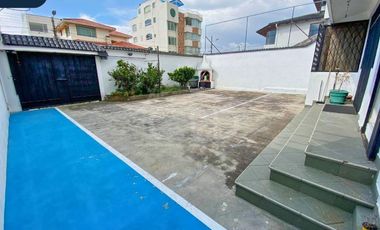Casa independiente en venta – Sector Colegio SEK