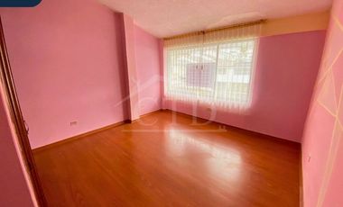 Casa independiente en venta – Sector Colegio SEK