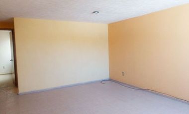 Casa en Venta de una Planta, Dentro de Privada con Acceso Controlado, en El Chacón.