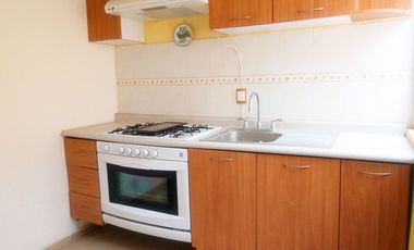 Casa en Venta de una Planta, Dentro de Privada con Acceso Controlado, en El Chacón.