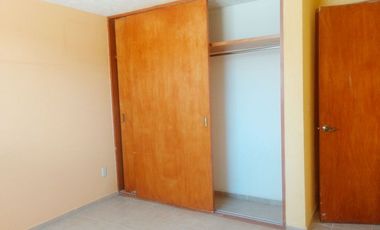 Casa en Venta de una Planta, Dentro de Privada con Acceso Controlado, en El Chacón.